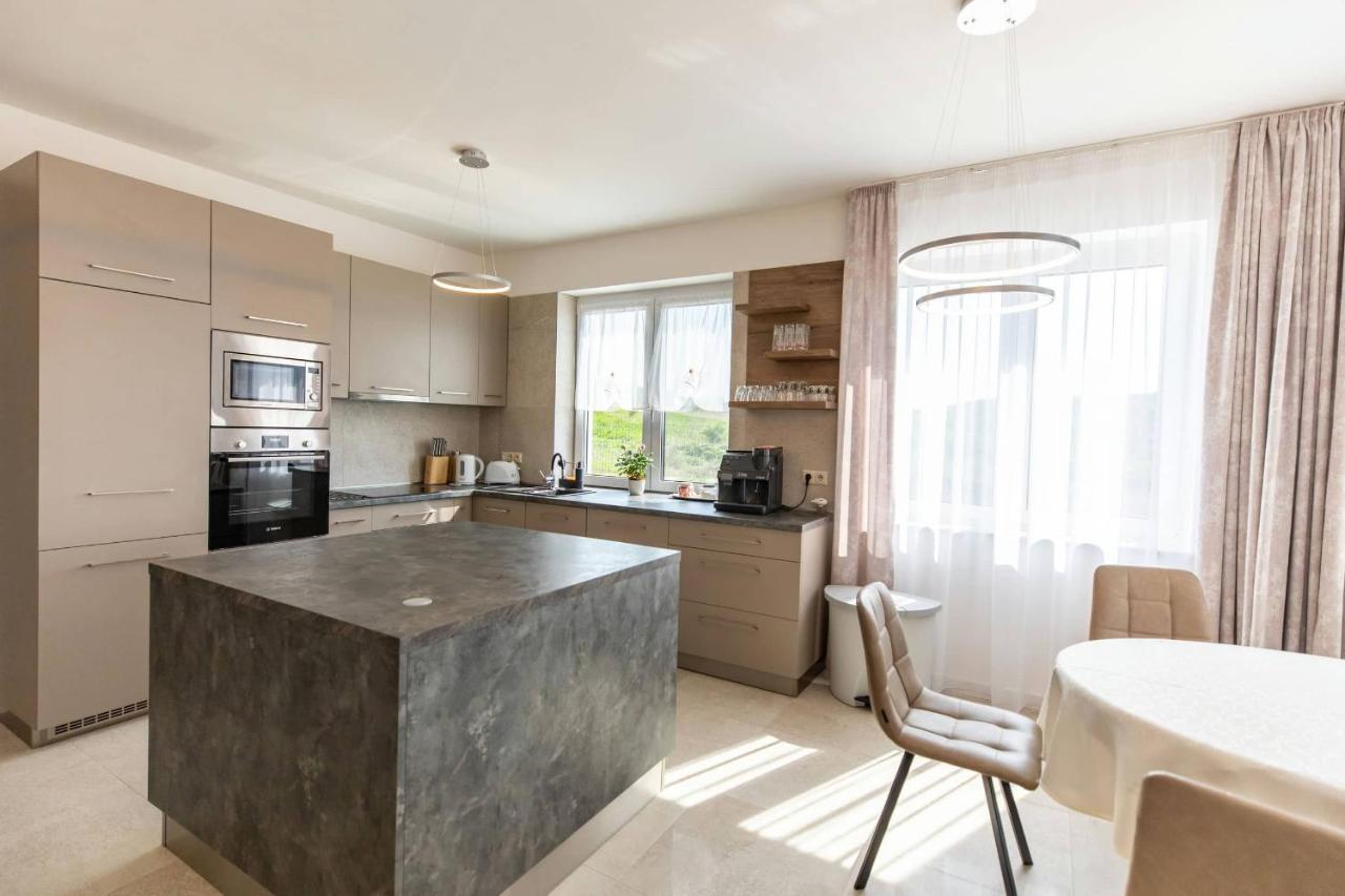 Aszuvilag Rezidencia With Sauna & Jacuzzi Legyesbenye Εξωτερικό φωτογραφία
