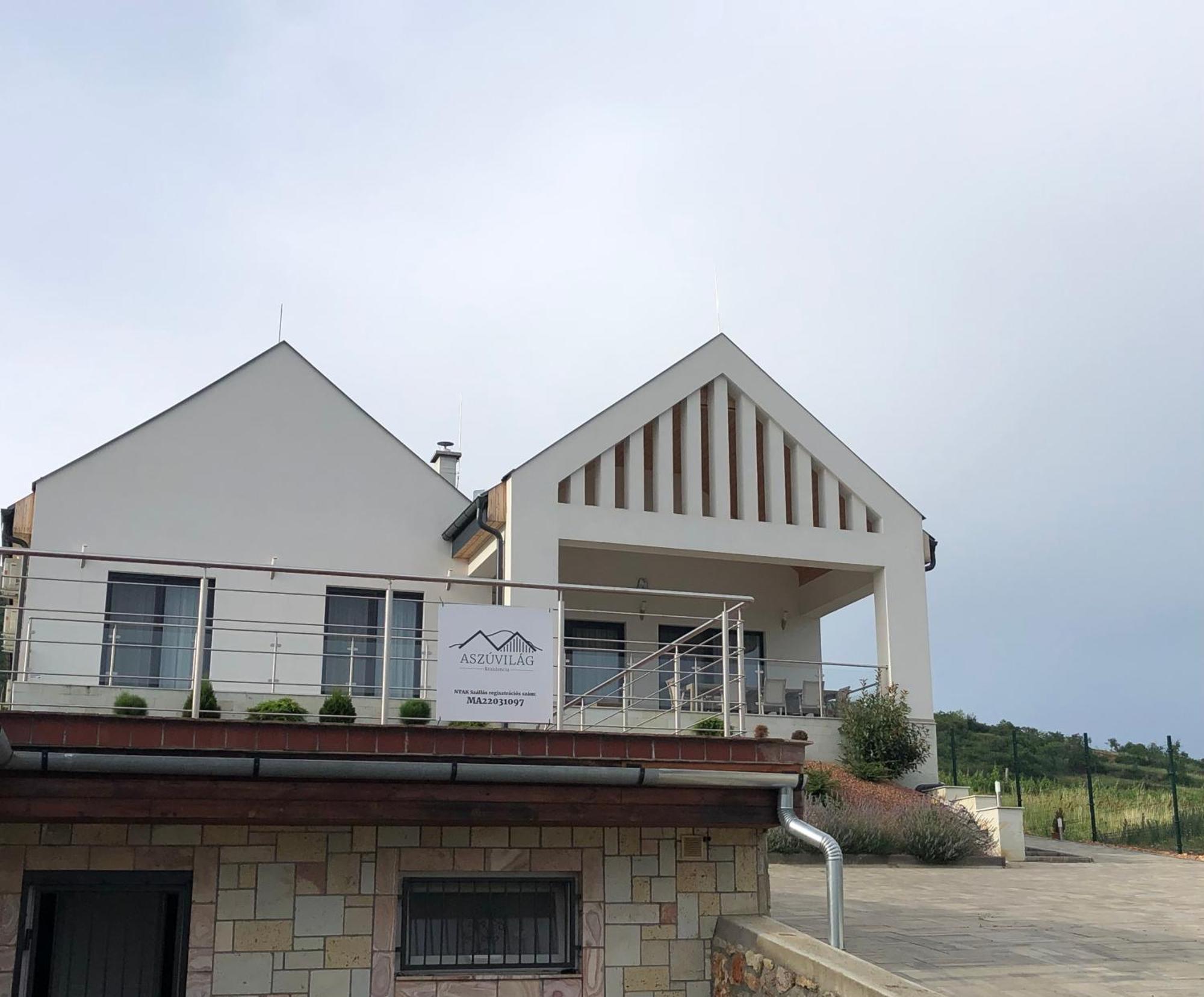 Aszuvilag Rezidencia With Sauna & Jacuzzi Legyesbenye Εξωτερικό φωτογραφία